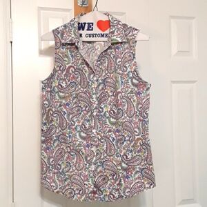 Sleeveless paisley print shirt